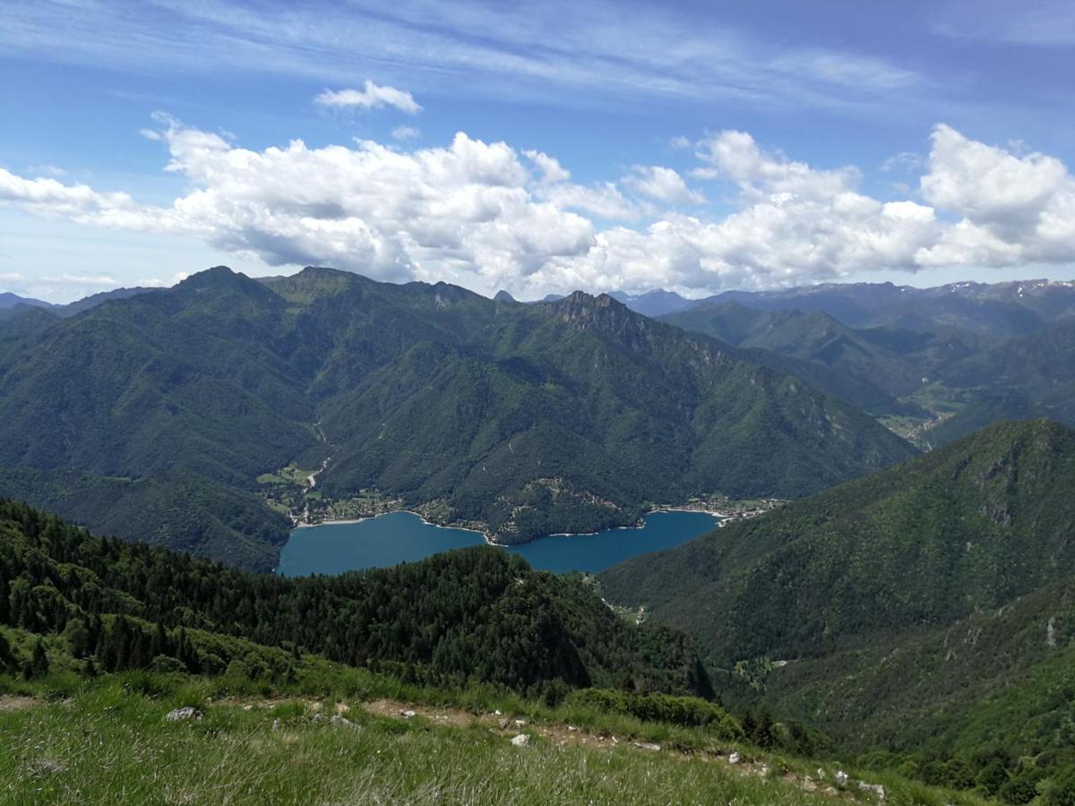 Casa Luca E Cristina Villa Mezzolago Buitenkant foto
