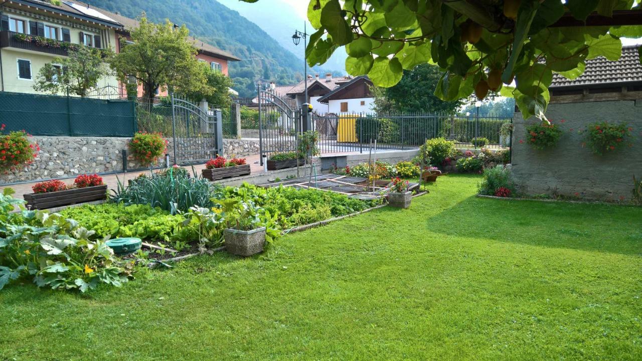 Casa Luca E Cristina Villa Mezzolago Buitenkant foto