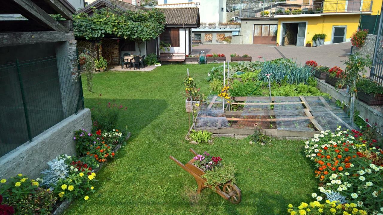 Casa Luca E Cristina Villa Mezzolago Buitenkant foto