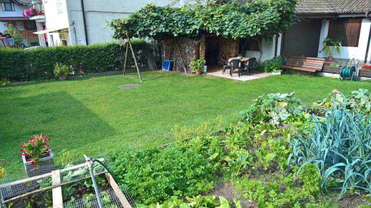 Casa Luca E Cristina Villa Mezzolago Buitenkant foto
